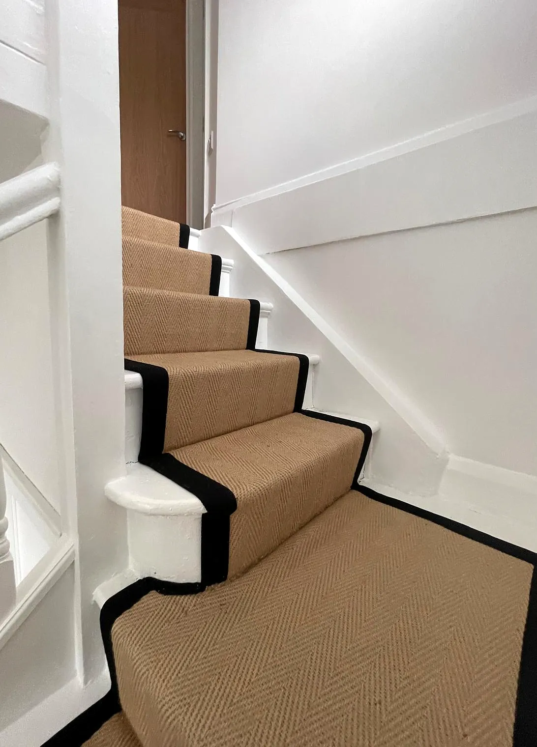 Staircase finish and skirting